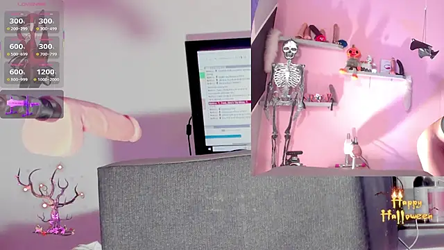 Snapshot of kira_touka chatting on 30, 10, 2025 kira touka online show from 30, 10, 2025