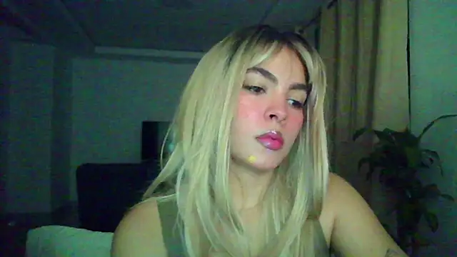 Snapshot of Kiri_Cutee chatting on 29, 11, 2025 Kiri Cutee online show from 29, 11, 2025