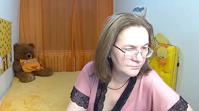 HolyMilfa online show from 1, 2, 2025