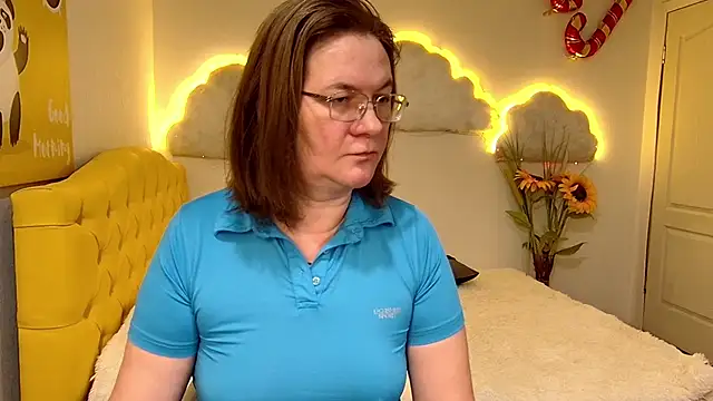 HolyMilfa online show from 2, 2, 2025