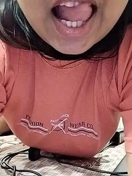 Snapshot of QueenHaryana chatting on 10, 11, 2025 QueenHaryana online show from 10, 11, 2025