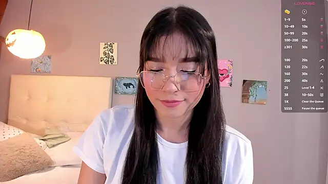 Snapshot of Maia_W10 chatting on 22, 5, 2026 Maia W10 online show from 22, 5, 2026