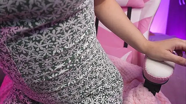 Snapshot of Lilou_albrecht chatting on 3, 3, 2026 Lilou albrecht online show from 3, 3, 2026