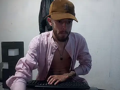 Snapshot of Aaronkiller chatting on 16, 12, 2024 Aaronkiller online show from 16, 12, 2024