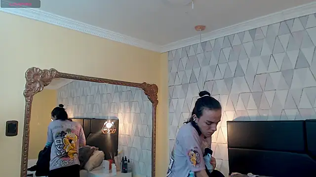 JustinePerry online show from 21, 2, 2025