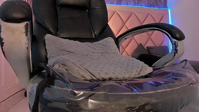 megan 100 online show from 9, 3, 2025