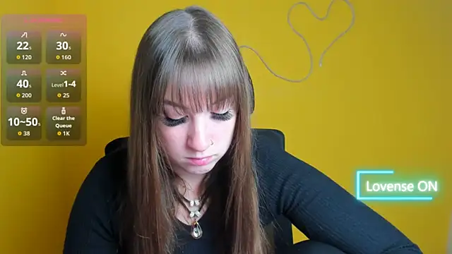 Snapshot of Evelina_GG chatting on 25, 10, 2025 Evelina GG online show from 25, 10, 2025