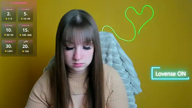 Snapshot of Evelina_GG chatting on 30, 10, 2025 Evelina GG online show from 30, 10, 2025