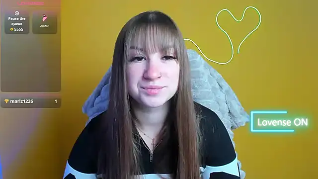 Snapshot of Evelina_GG chatting on 3, 11, 2025 Evelina GG online show from 3, 11, 2025