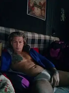 Snapshot of Lovely_milk chatting on 1, 3, 2025 Lovely milk online show from 1, 3, 2025