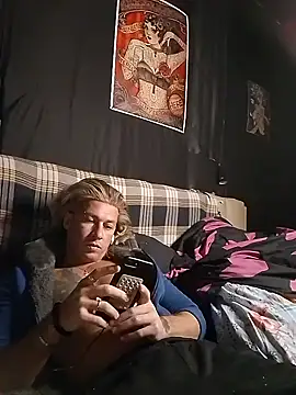 Snapshot of Lovely_milk chatting on 6, 3, 2025 Lovely milk online show from 6, 3, 2025