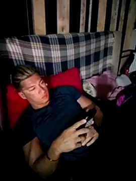 Snapshot of Lovely_milk chatting on 5, 11, 2025 Lovely milk online show from 5, 11, 2025