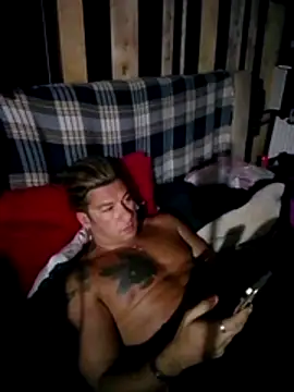 Snapshot of Lovely_milk chatting on 17, 11, 2025 Lovely milk online show from 17, 11, 2025