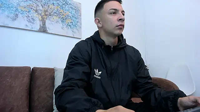 Snapshot of Samuel_Up chatting on 5, 2, 2025 Samuel Up online show from 5, 2, 2025