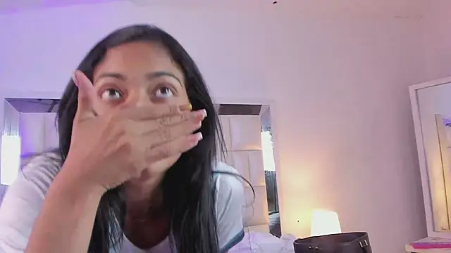 Snapshot of Alhana_pulido chatting on 7, 1, 2025 Alhana pulido online show from 7, 1, 2025