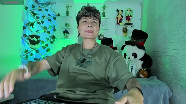 ZuryRamirez  online show from 6, 10, 2025