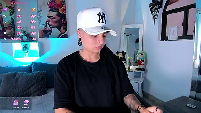 ZuryRamirez  online show from 5, 12, 2025