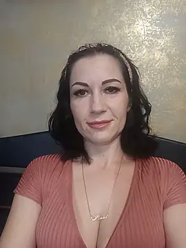 Snapshot of FireLily332 chatting on 12, 1, 2025 FireLily332 online show from 12, 1, 2025