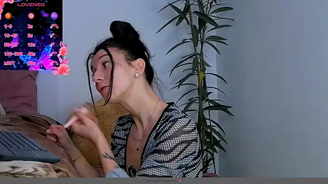 Snapshot of tayakayan chatting on 15, 12, 2024 tayakayan online show from 15, 12, 2024