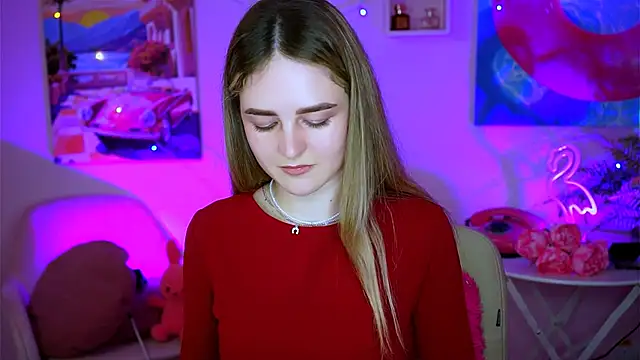 Snapshot of DeboraLarson chatting on 14, 2, 2025 DeboraLarson online show from 14, 2, 2025