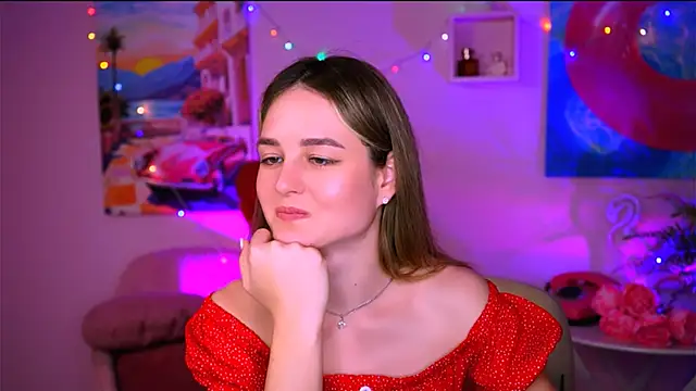 Snapshot of DeboraLarson chatting on 27, 2, 2025 DeboraLarson online show from 27, 2, 2025