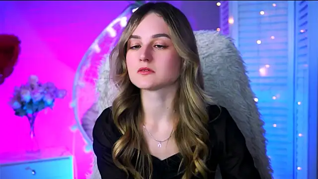 Snapshot of DeboraLarson chatting on 1, 3, 2025 DeboraLarson online show from 1, 3, 2025