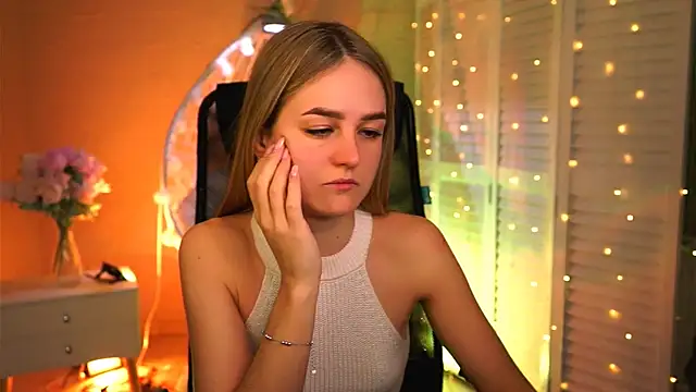 Snapshot of DeboraLarson chatting on 9, 3, 2026 DeboraLarson online show from 9, 3, 2026