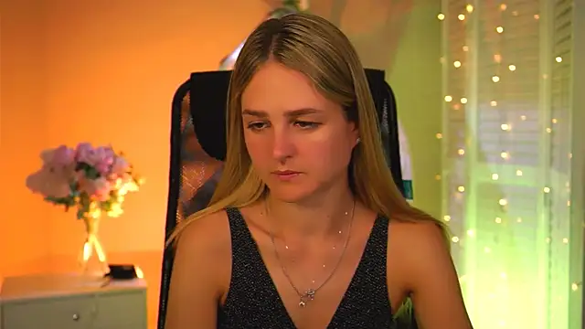 Snapshot of DeboraLarson chatting on 31, 3, 2026 DeboraLarson online show from 31, 3, 2026