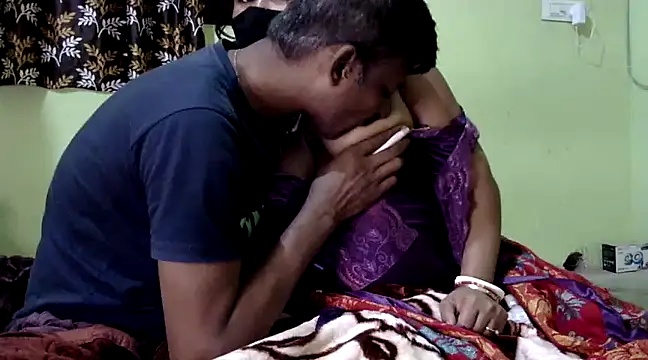 Snapshot of Couple_For_You18 chatting on 22, 12, 2024 Couple For You18 online show from 22, 12, 2024