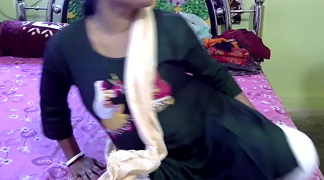 Snapshot of Couple_For_You18 chatting on 9, 2, 2025 Couple For You18 online show from 9, 2, 2025