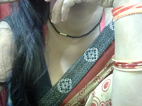 Snapshot of HOT-SEEMAA chatting on 6, 11, 2025 HOT-SEEMAA online show from 6, 11, 2025