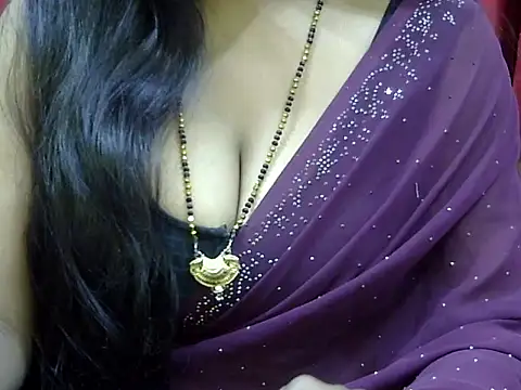 Snapshot of HOT-SEEMAA chatting on 23, 11, 2025 HOT-SEEMAA online show from 23, 11, 2025