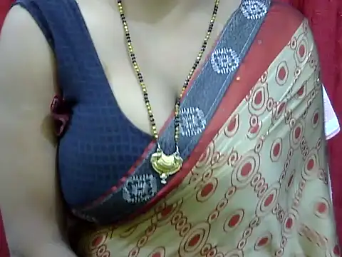 Snapshot of HOT-SEEMAA chatting on 27, 11, 2025 HOT-SEEMAA online show from 27, 11, 2025
