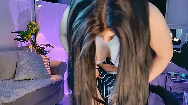 Snapshot of Ivy_belle chatting on 15, 11, 2025 Ivy belle online show from 15, 11, 2025