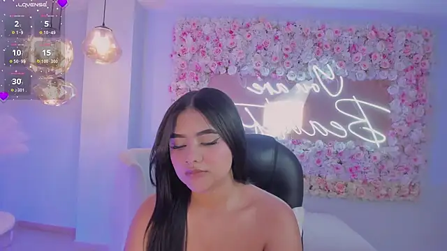 Snapshot of GabriellaLee chatting on 2, 2, 2025 GabriellaLee online show from 2, 2, 2025