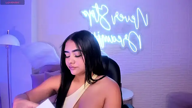 Snapshot of GabriellaLee chatting on 19, 2, 2025 GabriellaLee online show from 19, 2, 2025