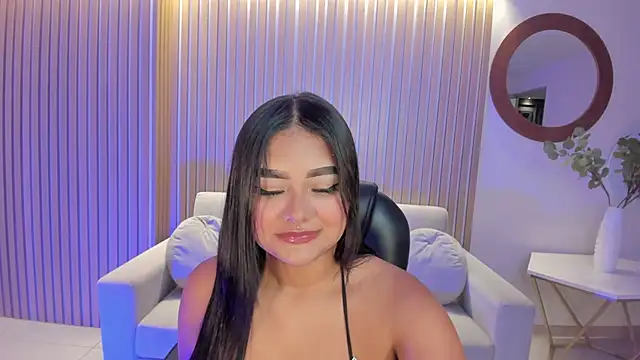 Snapshot of GabriellaLee chatting on 7, 3, 2025 GabriellaLee online show from 7, 3, 2025