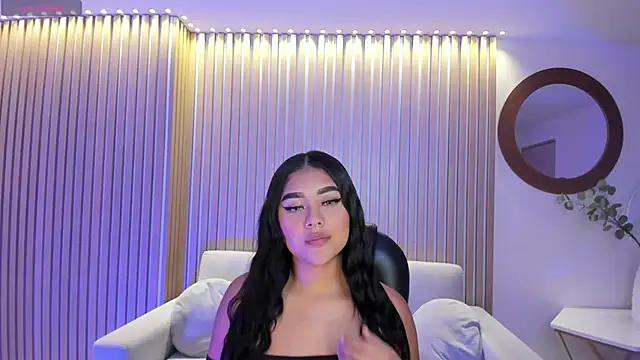 Snapshot of GabriellaLee chatting on 8, 3, 2025 GabriellaLee online show from 8, 3, 2025