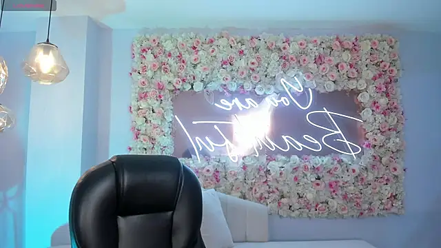 Snapshot of GabriellaLee chatting on 20, 3, 2025 GabriellaLee online show from 20, 3, 2025