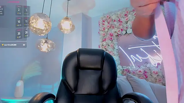 Snapshot of GabriellaLee chatting on 20, 3, 2025 GabriellaLee online show from 20, 3, 2025