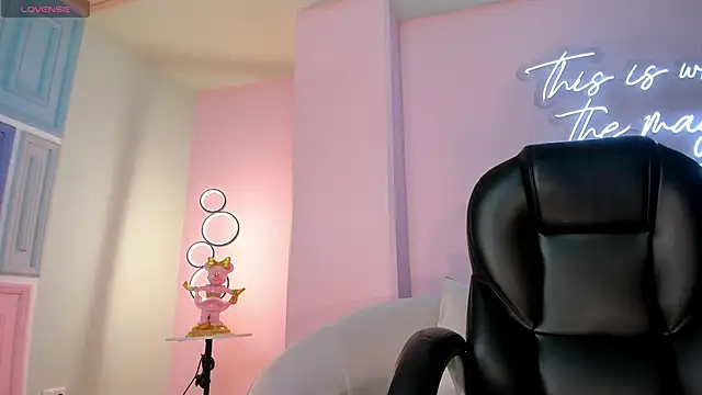 Snapshot of GabriellaLee chatting on 9, 10, 2025 GabriellaLee online show from 9, 10, 2025