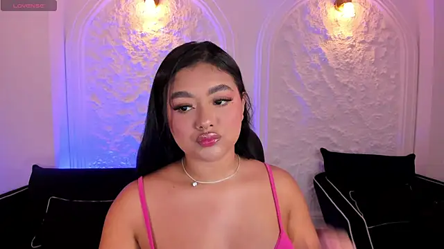 Snapshot of GabriellaLee chatting on 14, 10, 2025 GabriellaLee online show from 14, 10, 2025