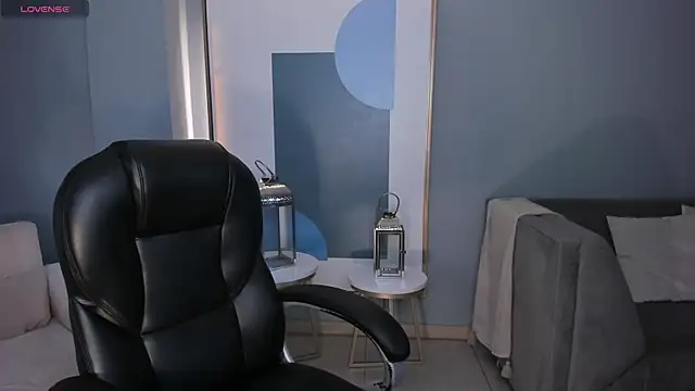 Snapshot of GabriellaLee chatting on 15, 11, 2025 GabriellaLee online show from 15, 11, 2025