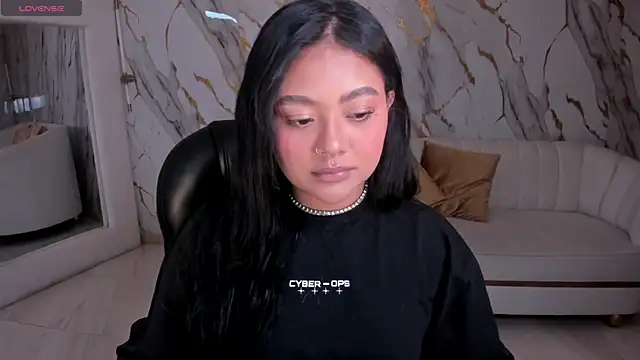 Snapshot of GabriellaLee chatting on 16, 12, 2025 GabriellaLee online show from 16, 12, 2025