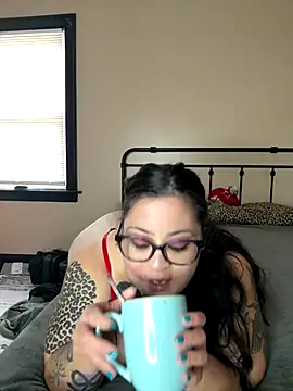 tillymarie34 online show from 23, 9, 2025