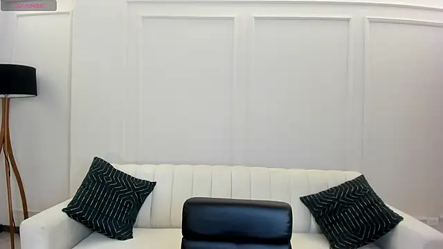 StacyWoods online show from 7, 3, 2025