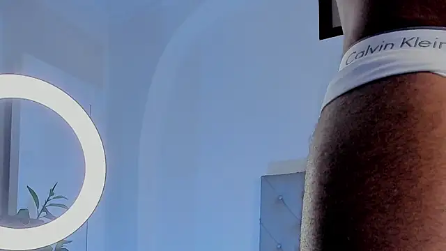 Snapshot of LiamGarcia1 chatting on 11, 1, 2025 LiamGarcia1 online show from 11, 1, 2025