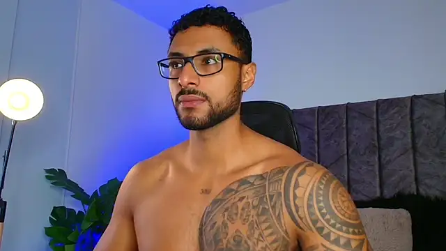 Snapshot of LiamGarcia1 chatting on 24, 10, 2025 LiamGarcia1 online show from 24, 10, 2025