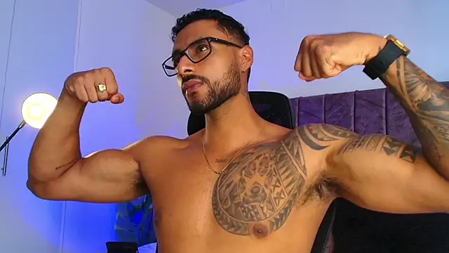 Snapshot of LiamGarcia1 chatting on 26, 11, 2025 LiamGarcia1 online show from 26, 11, 2025