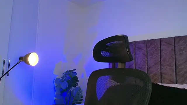 Snapshot of LiamGarcia1 chatting on 27, 11, 2025 LiamGarcia1 online show from 27, 11, 2025